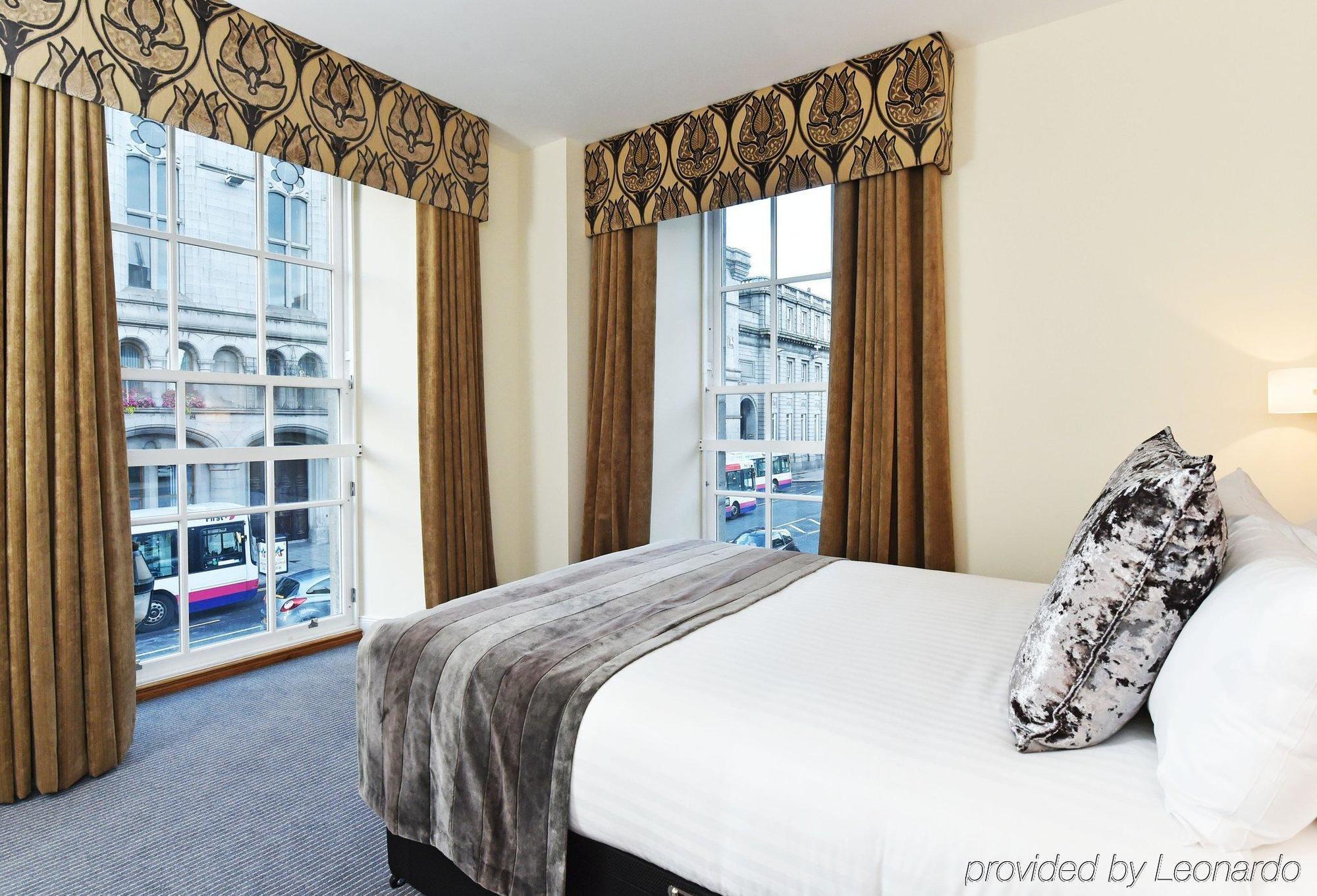 Royal Athenaeum Suites Aberdeen Exterior foto